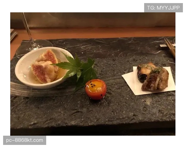 朱雪莹训练完直接拎爱马仕去吃日料，这日子谁懂啊