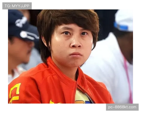 王濛在家切个水果都像在冰场压步，这手速谁跟得上