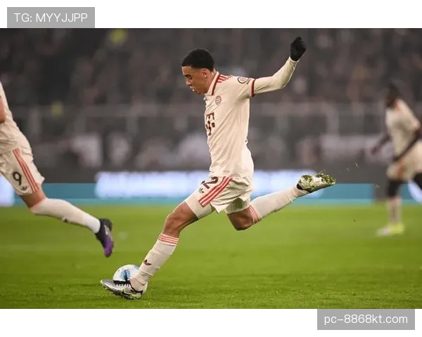 穆西亚拉是否被高估？赛场实际贡献与公众评价差距分析