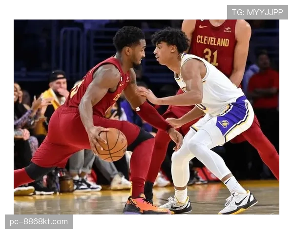 多特赛季后期状态下滑表现波动，稳定性承压对争冠格局带来变化。